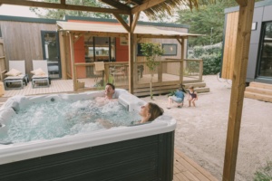 La Plage_6p. double spa_terrasse1 Cottage 6 personnes 3 chambres 2 salles de bain Premium avec spa -